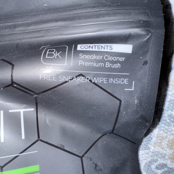 Sneaker Lab Basic Shoe Care Kit Cleaner Brush Repair Solution New Factory Sealed - Picture 5 of 6